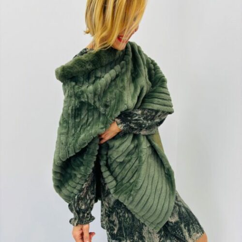 Poncho fausse fourrure kaki