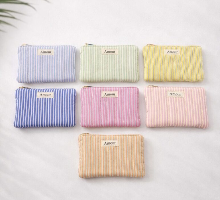 Pochette rayée AMOUR