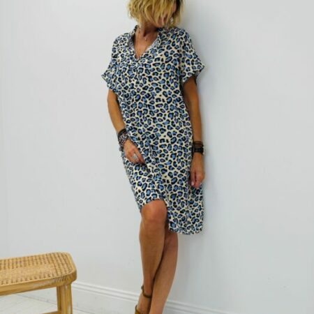 Robe léopard bleu